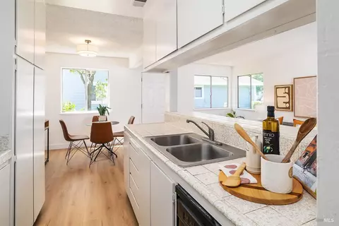 Kitchen - 33 Inyo Cir, Novato, CA 94947 photo 3 of 3