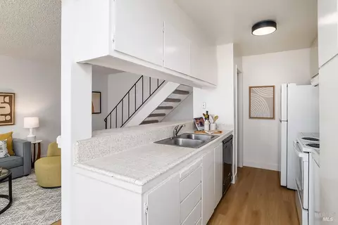 Kitchen - 33 Inyo Cir, Novato, CA 94947 photo 1 of 3