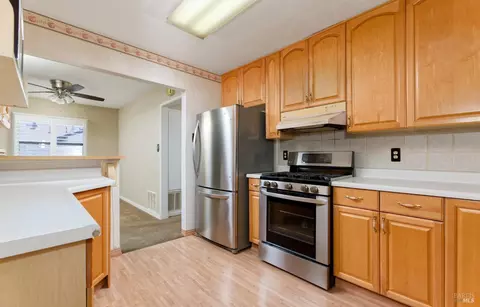 Kitchen - 109 Starr Ave, Vallejo, CA 94590 photo 2 of 2