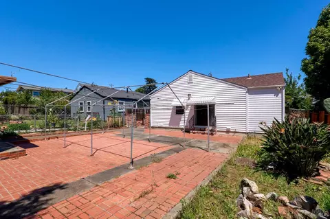 Exterior - 109 Starr Ave, Vallejo, CA 94590 photo 2 of 3
