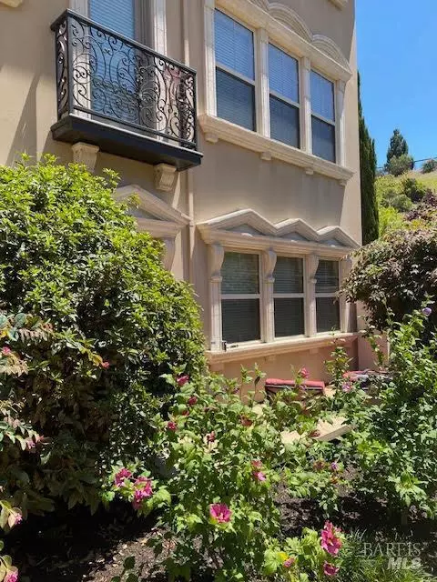Exterior - 1117 Symphony Way, Vallejo, CA 94591 photo 4 of 10