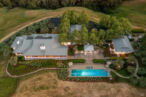 3075 Dry Creek Rd, Napa, CA 94558