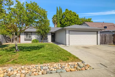 167 Quincy Ct, Vacaville, CA 95687