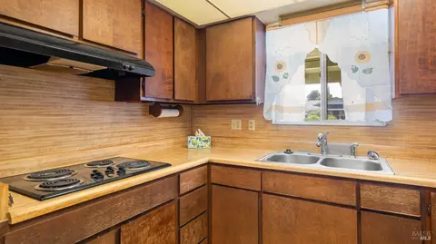 Kitchen - 2260 Nottingham Dr, Fairfield, CA 94533 photo 2 of 3