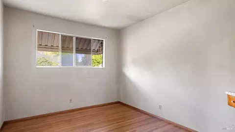 Bedroom - 2260 Nottingham Dr, Fairfield, CA 94533 photo 5 of 6