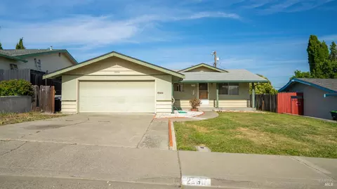 2260 Nottingham Dr, Fairfield, CA 94533