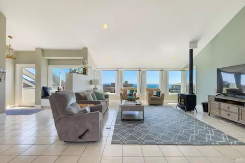 Living - 464 Loon Ct, Bodega Bay, CA 94923 photo 3 of 3