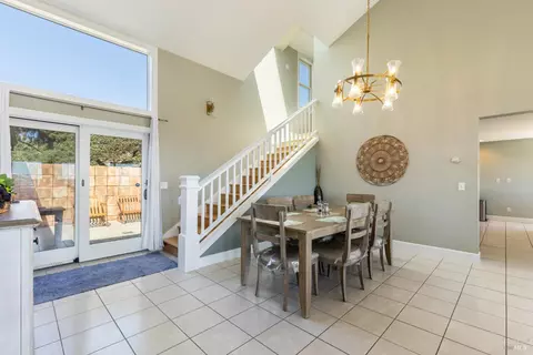 Dining - 464 Loon Ct, Bodega Bay, CA 94923 photo 2 of 3