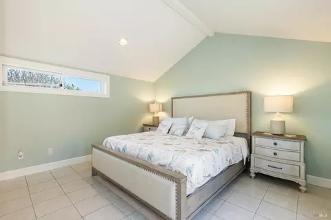 Bedroom - 464 Loon Ct, Bodega Bay, CA 94923 photo 5 of 6