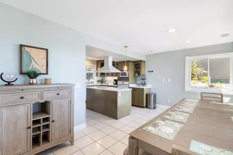 Dining - 464 Loon Ct, Bodega Bay, CA 94923 photo 3 of 3
