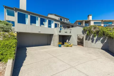 Exterior - 464 Loon Ct, Bodega Bay, CA 94923 photo 2 of 2