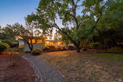 19356 Lovall Valley Ct, Sonoma, CA 95476