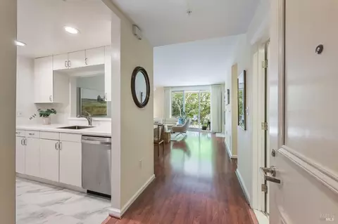 400 Deer Valley Rd #2G, San Rafael, CA 94903
