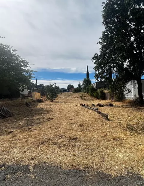 6942 Butte St, Nice, CA 95464