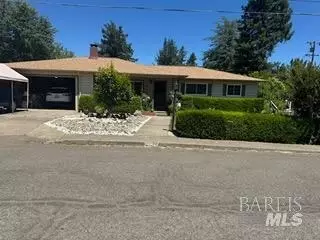 176 Meadowbrook Dr, Ukiah, CA 95482
