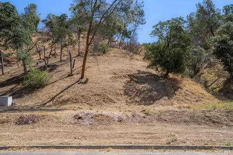 1042 Arroyo Grande Dr, Napa, CA 94558
