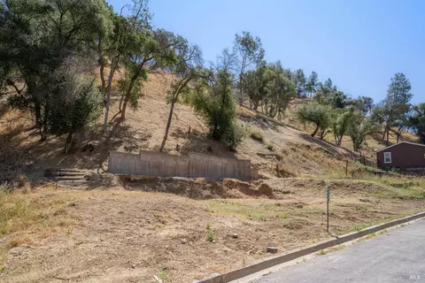 1050 Arroyo Grande Dr, Napa, CA 94558