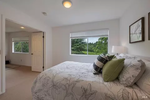 Bedroom - 4542 Thomas Rd, Sebastopol, CA 95472 photo 2 of 6
