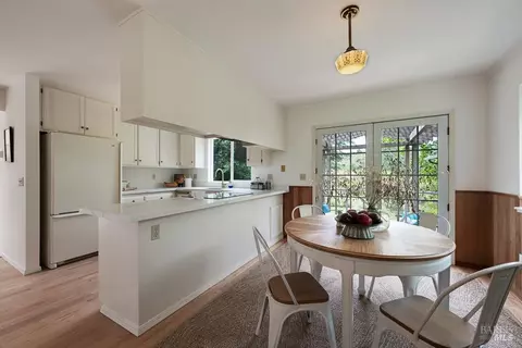 Dining - 4542 Thomas Rd, Sebastopol, CA 95472 photo 1 of 1