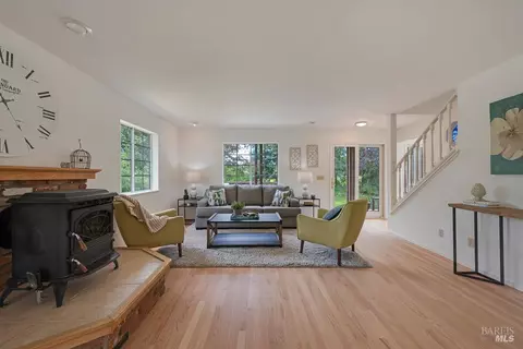 Living - 4542 Thomas Rd, Sebastopol, CA 95472 photo 1 of 5