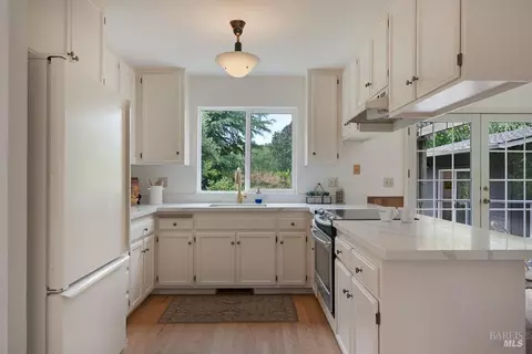 Kitchen - 4542 Thomas Rd, Sebastopol, CA 95472 photo 1 of 2