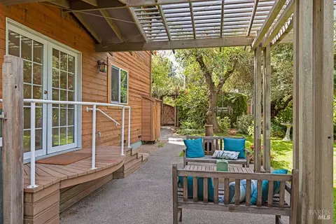 Exterior - 4542 Thomas Rd, Sebastopol, CA 95472 photo 7 of 21