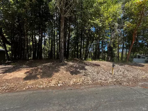 1670 Lilac Ln, Willits, CA 95490