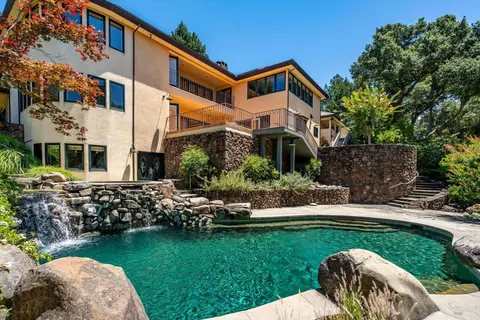 1910 Ridgeview Ln, Saint Helena, CA 94574