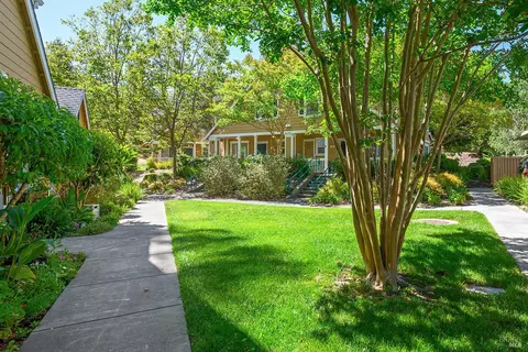 262 Captain Nurse Cir, Novato, CA 94949