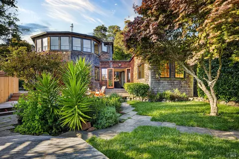 215 Belvedere Ave, Stinson Beach, CA 94970