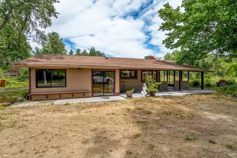 Exterior - 1150 Center Valley Rd, Willits, CA 95490 photo 4 of 8