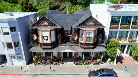 561 Bridgeway Way, Sausalito, CA 94965