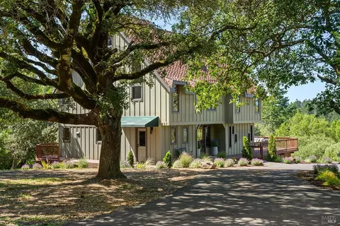 1607 W Sexton Rd, Sebastopol, CA 95472