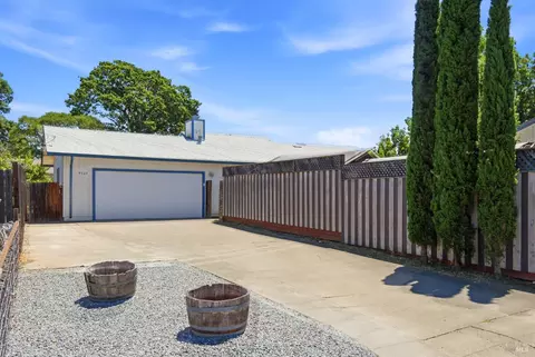 Exterior - 9549 Orion Dr, Windsor, CA 95492 photo 3 of 14