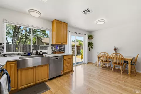 Kitchen - 9549 Orion Dr, Windsor, CA 95492 photo 5 of 5