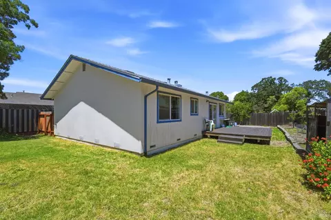 Exterior - 9549 Orion Dr, Windsor, CA 95492 photo 9 of 14
