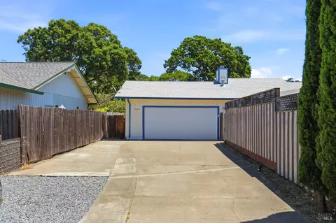 9549 Orion Dr, Windsor, CA 95492