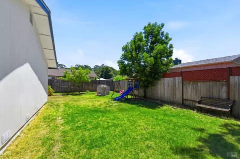 Exterior - 9549 Orion Dr, Windsor, CA 95492 photo 10 of 14