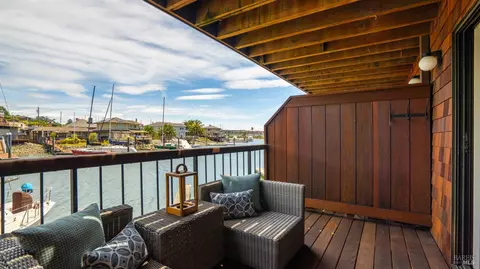 490 Canal St #4, San Rafael, CA 94901