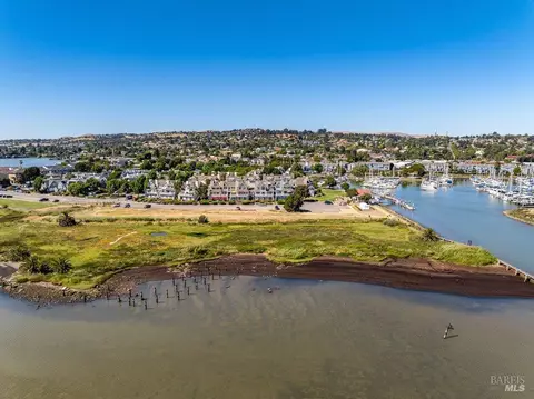 View/Area - 232 E 2nd St, Benicia, CA 94510 photo 3 of 10