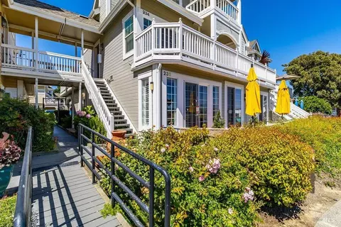 232 E 2nd St, Benicia, CA 94510