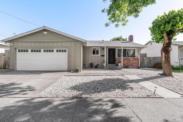 1558 W 3rd St, Santa Rosa, CA 95401