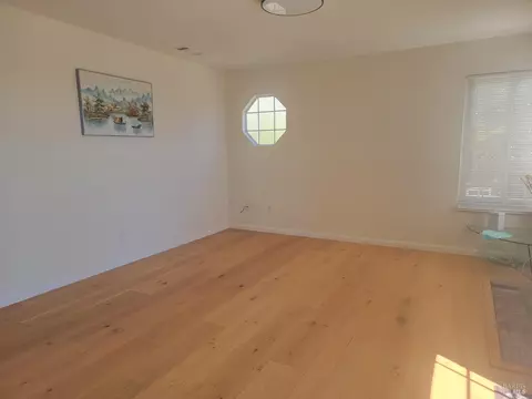 Living - 825 Britannia Dr, Vallejo, CA 94591 photo 1 of 3