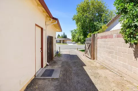 1360 Hemingway Ct, Dixon, CA 95620 photo 52