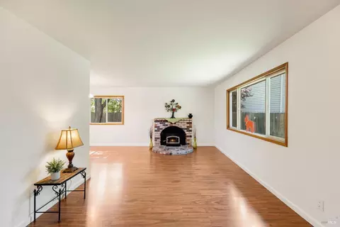 1360 Hemingway Ct, Dixon, CA 95620 photo 7