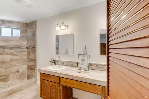 1360 Hemingway Ct, Dixon, CA 95620 photo 38
