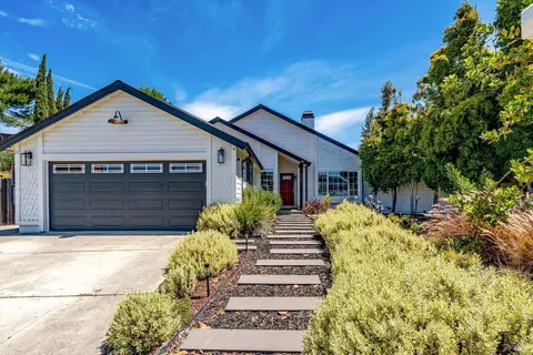 412 Arrowhead Ct, Vallejo, CA 94589