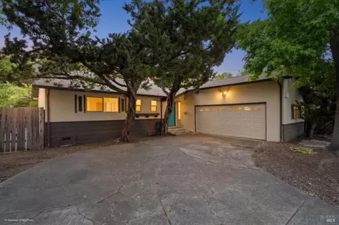 3563 Hoen Ave, Santa Rosa, CA 95405