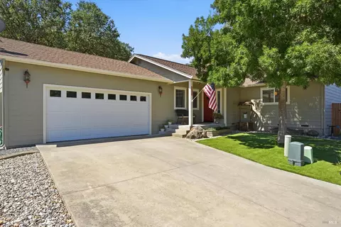 1090 Penelope Ct, Lakeport, CA 95453