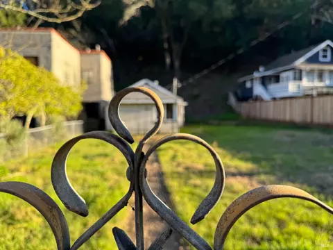 59 Wood Ln, Fairfax, CA 94930